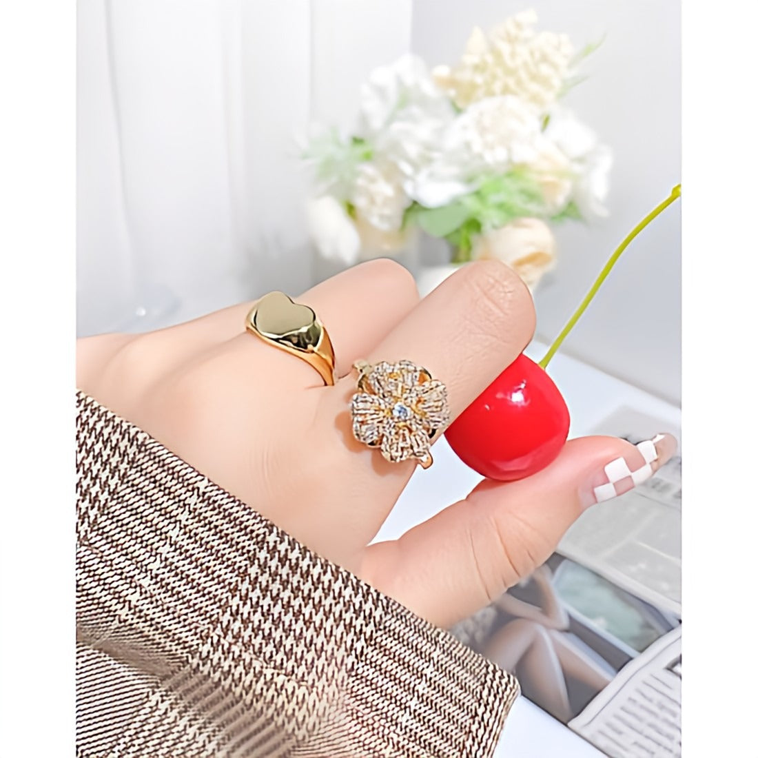 Four Leaf Clover Rotating Ring