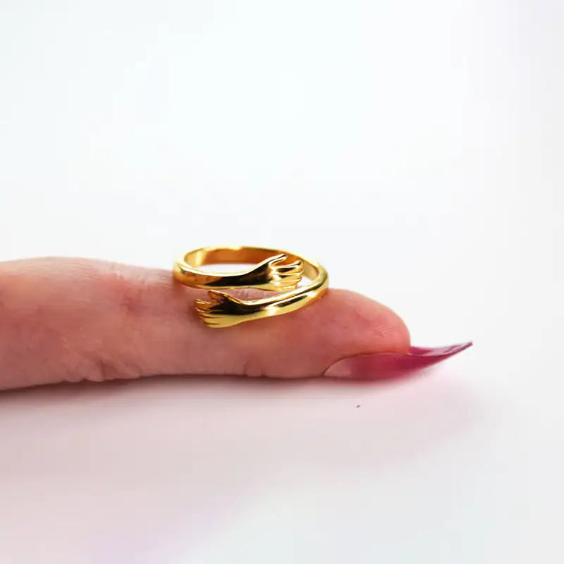 Hugging Ring Gold